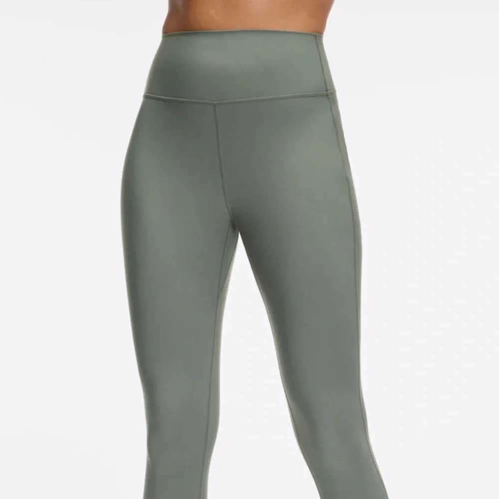 Peloton Cadent High Rise Pocket Legging - Picture 2 of 8